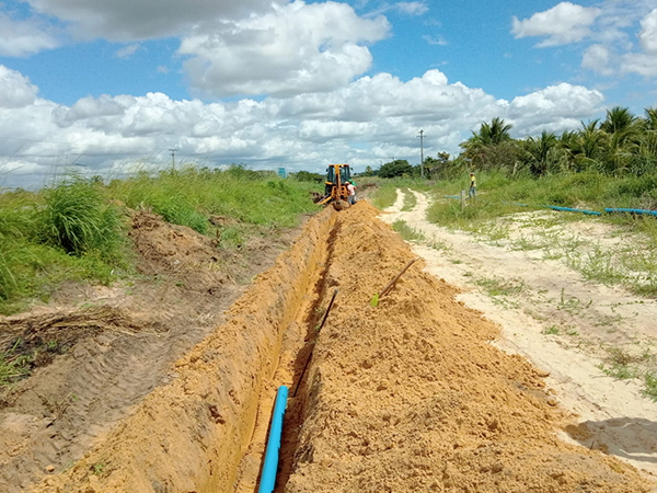 Prefeitura de Beberibe inicia recuperação da adutora de água bruta de Medeiros